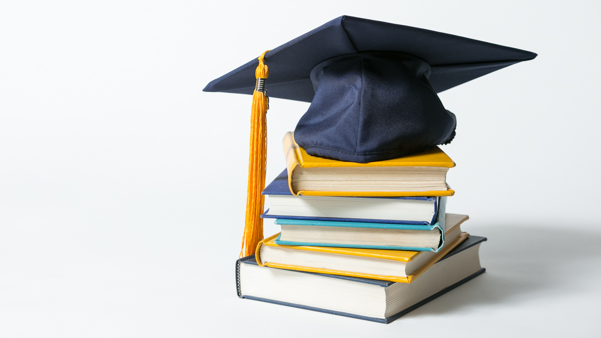 Eligibility for scholarships in Canada